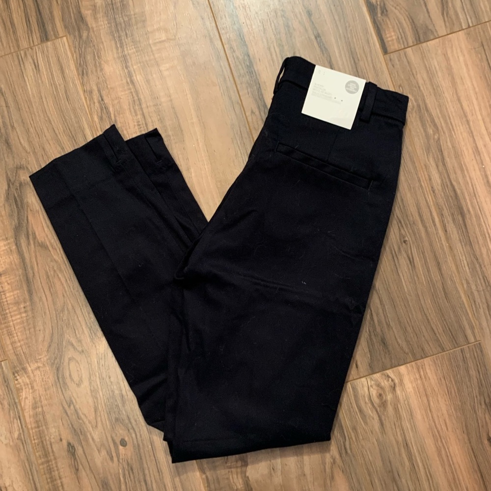 NWT. H&M size 4 stretch dress/casual pants